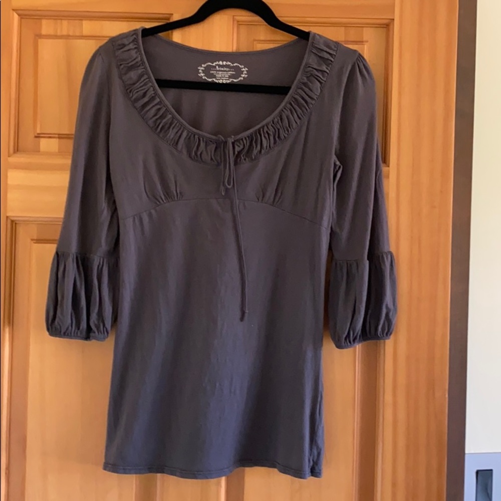 Women’s organic cotton blouse.